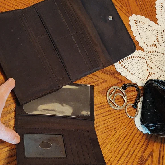 Liz Claiborne Vegan Patent Leather Purse, Wallet, Keychain Set Black - Picture 5 of 16